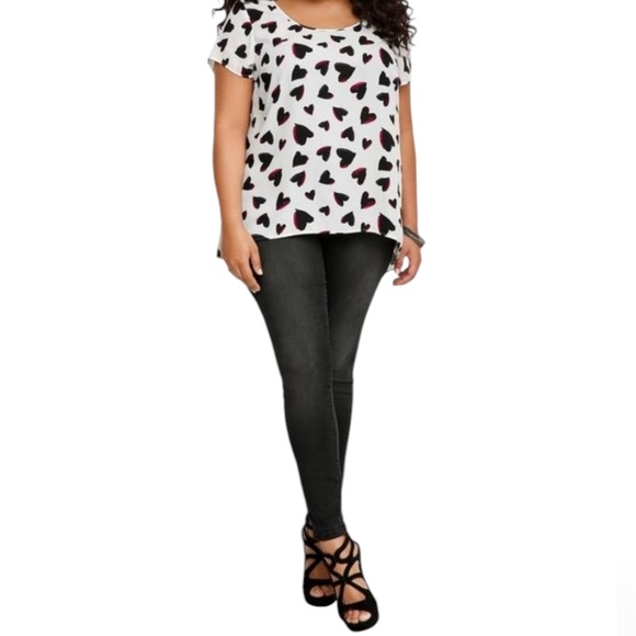 Torrid Jagged Hearts Print Georgette Hi-Lo Blouse Size 2 - Picture 10 of 10